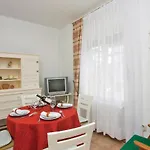 Vikendica Vrcevan I *