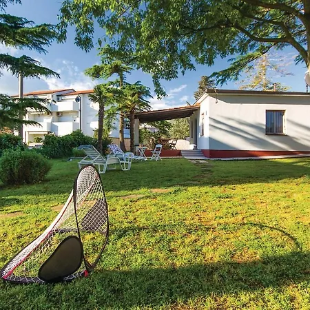 Holiday home 2 Bedroom Pet Friendly In *