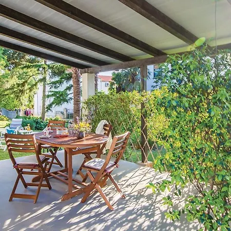 2 Bedroom Pet Friendly In * Medulin