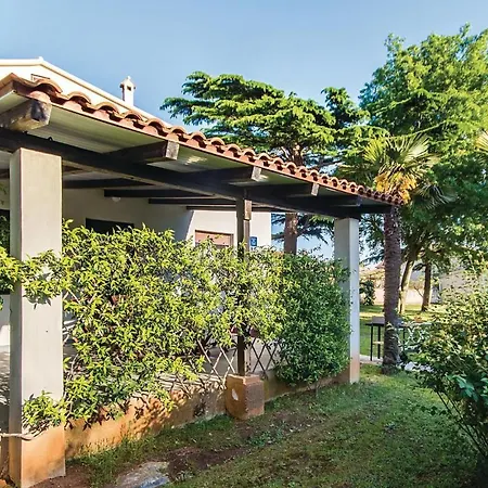 2 Bedroom Pet Friendly In *