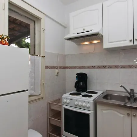 2 Bedroom Pet Friendly In *