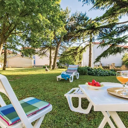 2 Bedroom Pet Friendly In Medulin